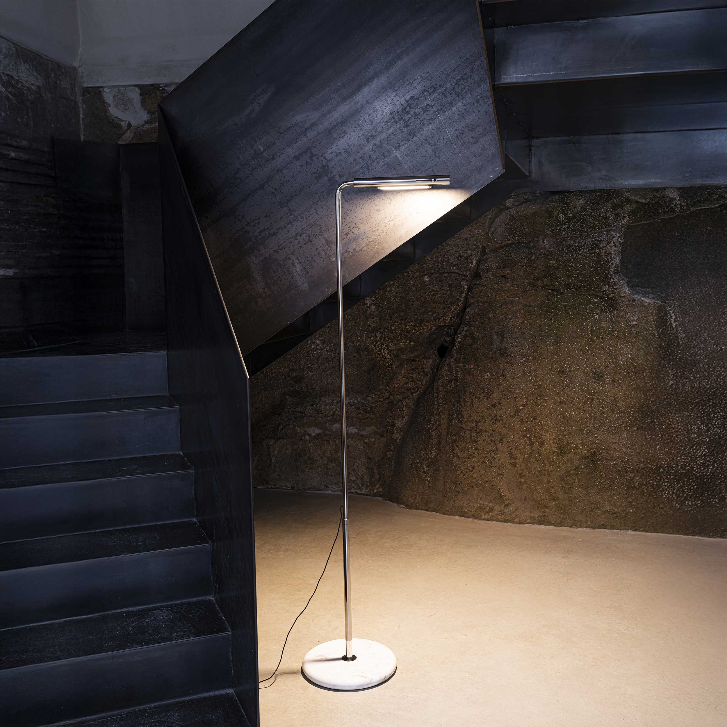 DCW éditions Mezzaluna LED stojací svítidlo