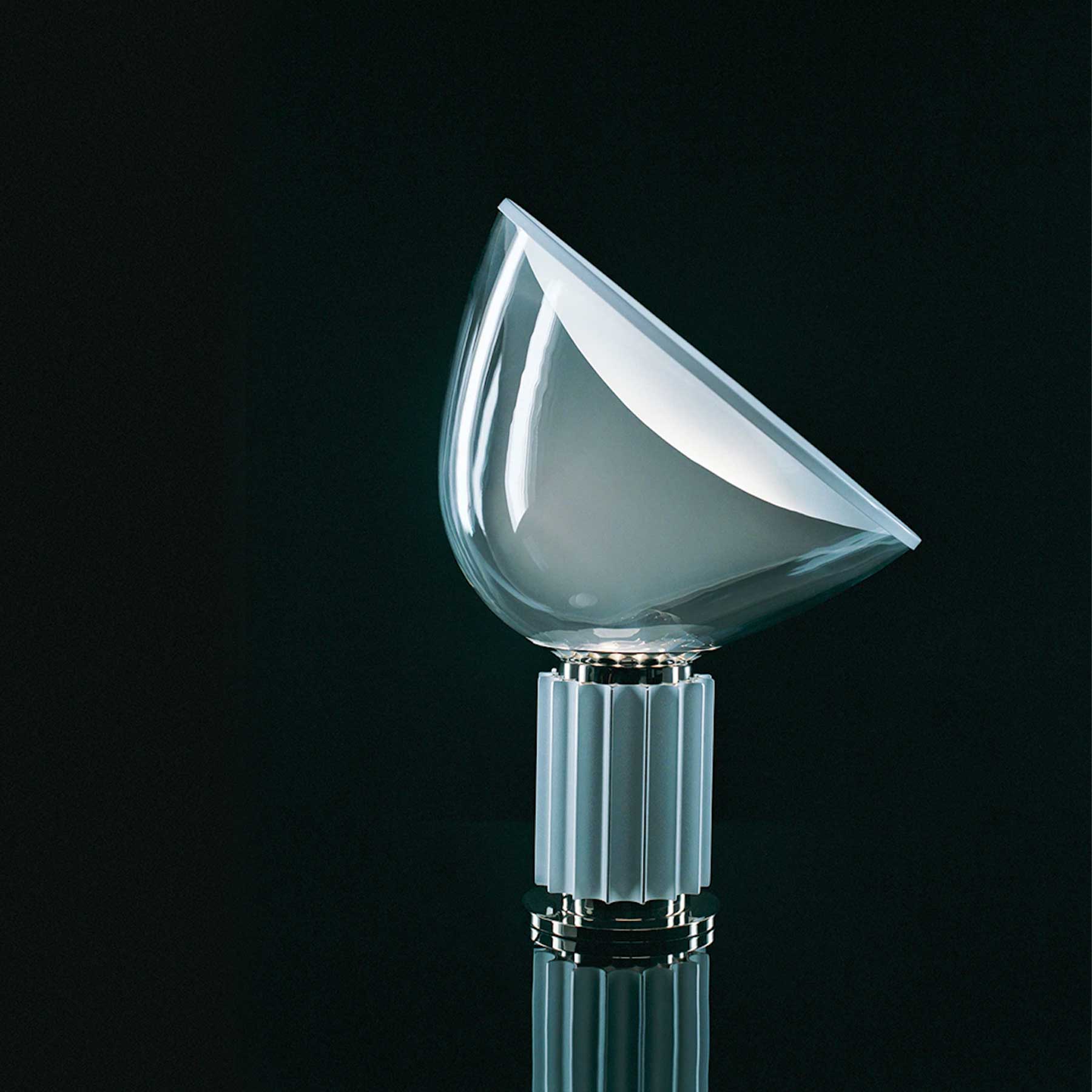 Flos Taccia LED ikonická stolní lampa