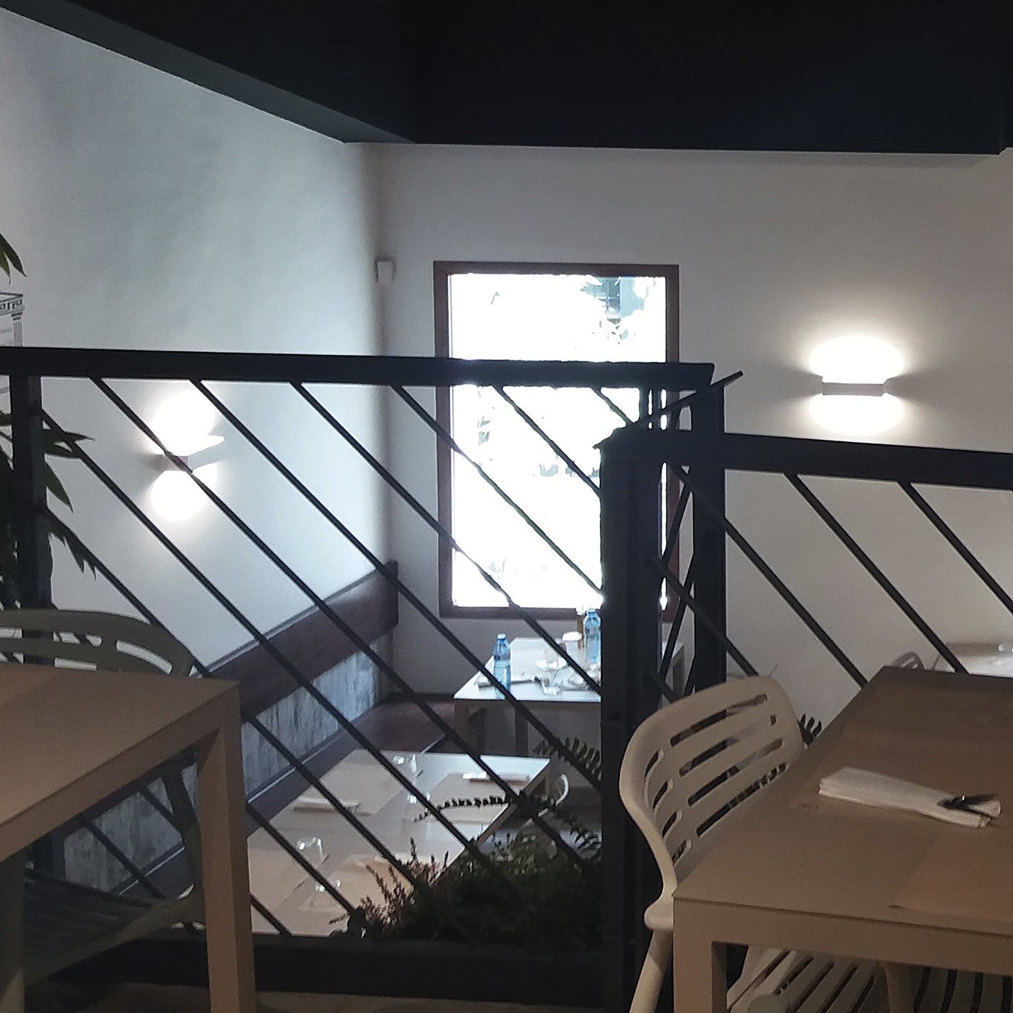 Exo Rett LED nástěnné svítidlo bílé