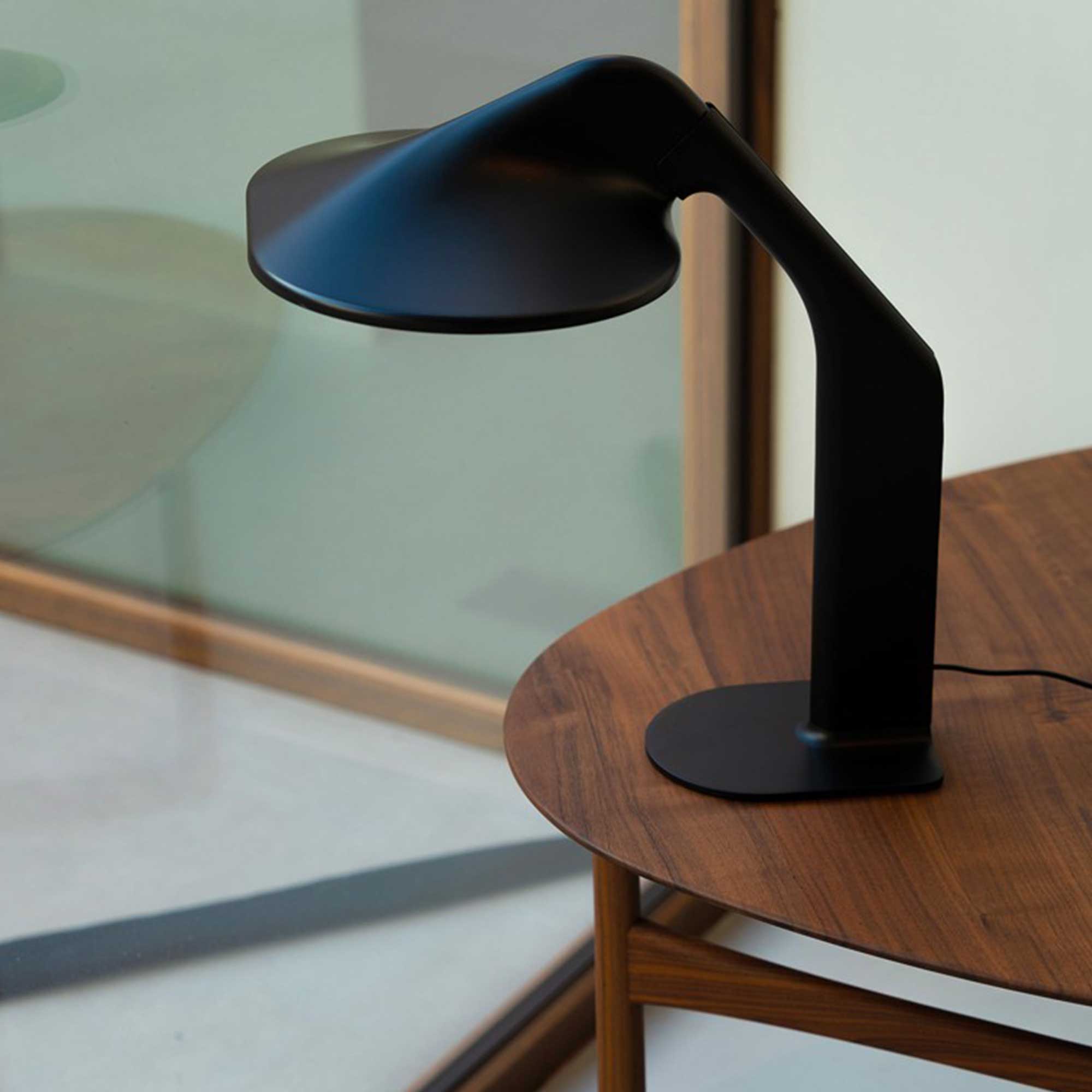 Lampa stołowa LED DCW éditions Niwaki