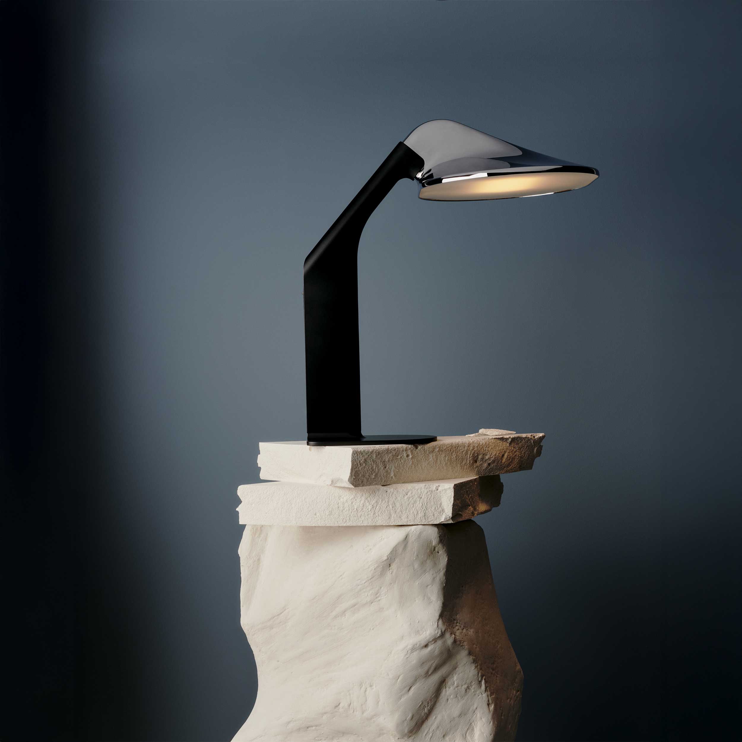 Lampa stołowa LED DCW éditions Niwaki