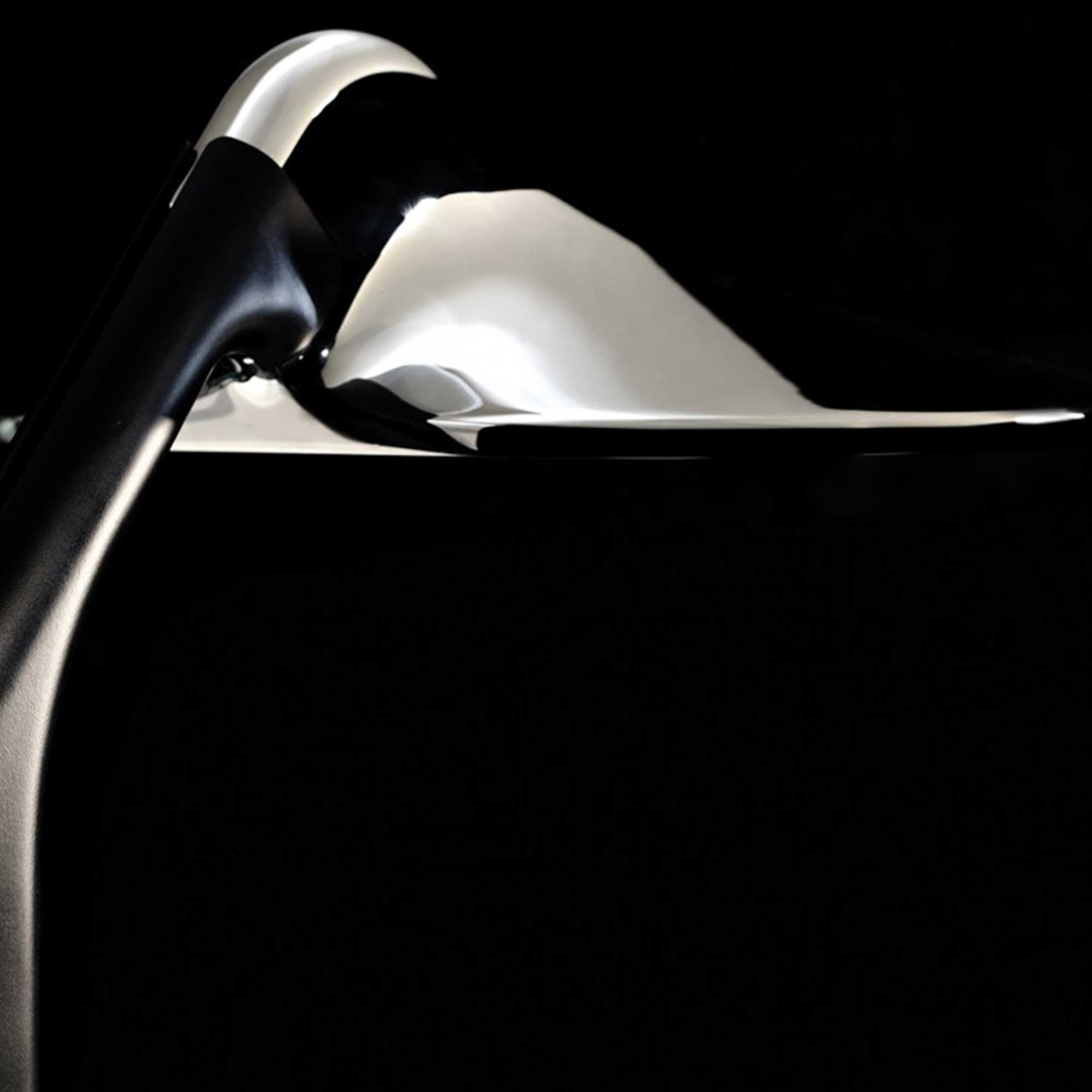 Lampa stołowa LED DCW éditions Niwaki