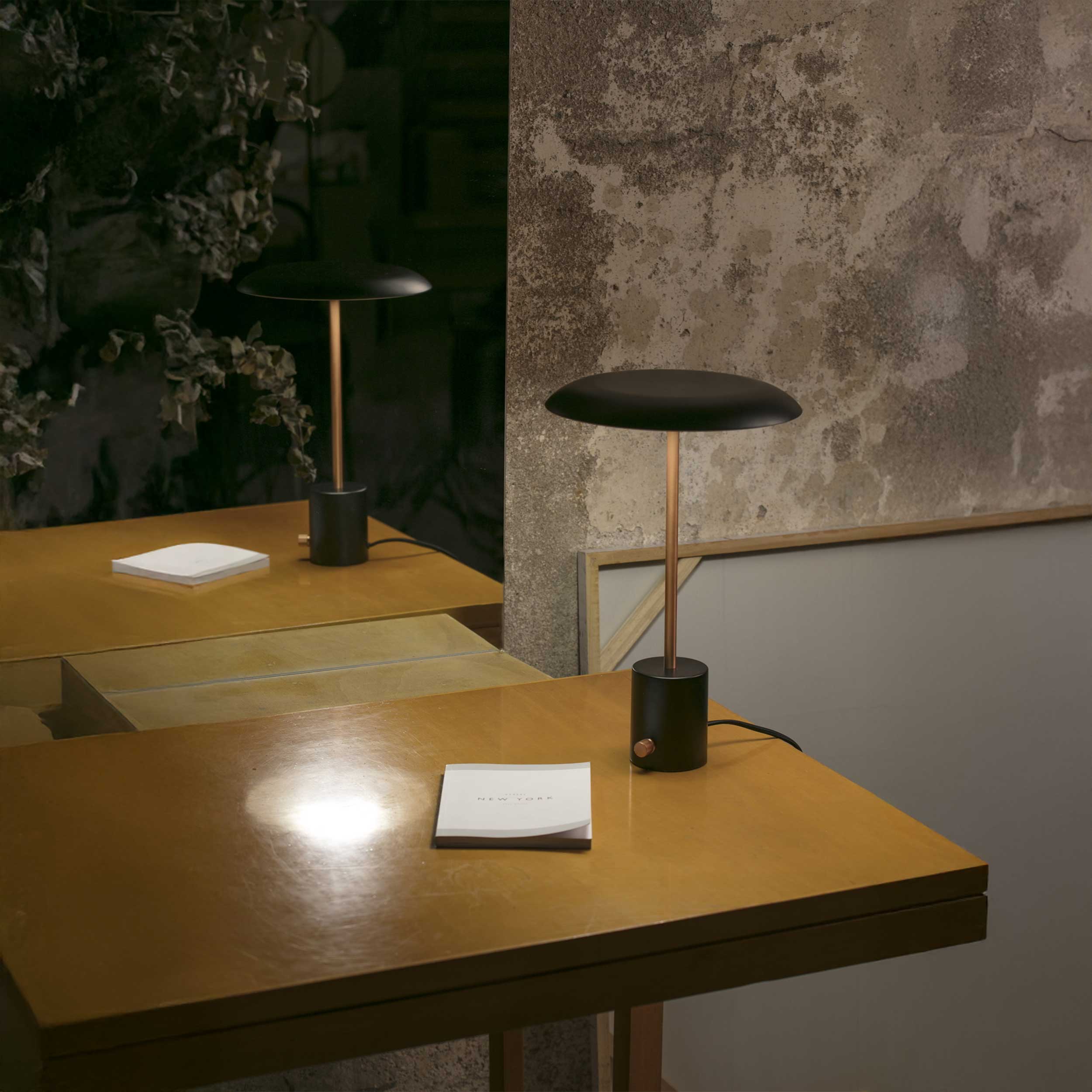 Faro Hoshi LED stolní stmívatelné svítidlo