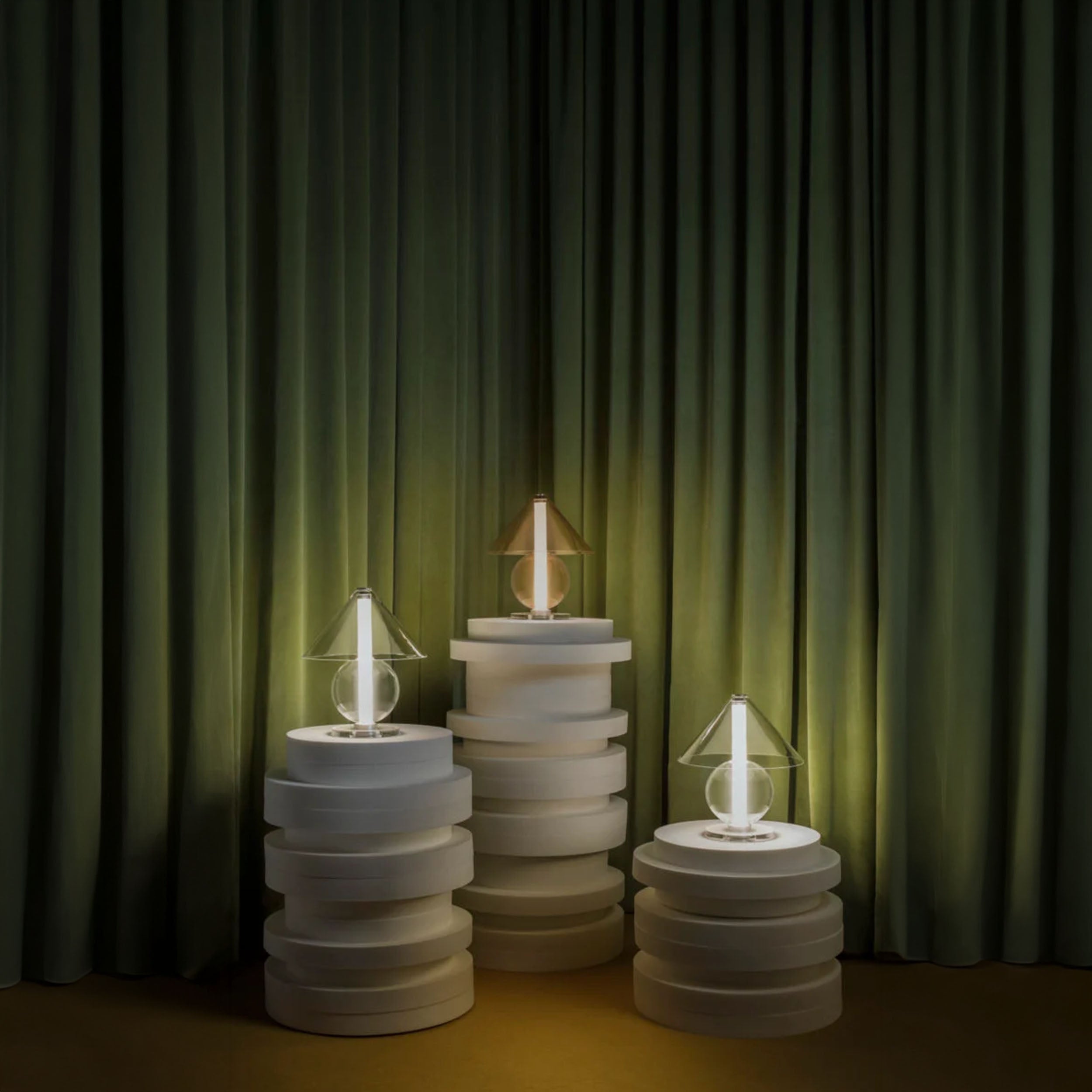 Lampa stołowa Marset Fragile LED