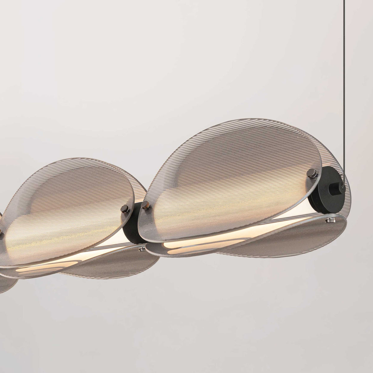 Nova Luce Noir – podłużna lampa wisząca LED