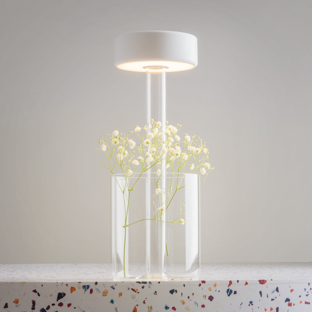 Maytoni AI Collaboration LED – przenośna lampa stołowa