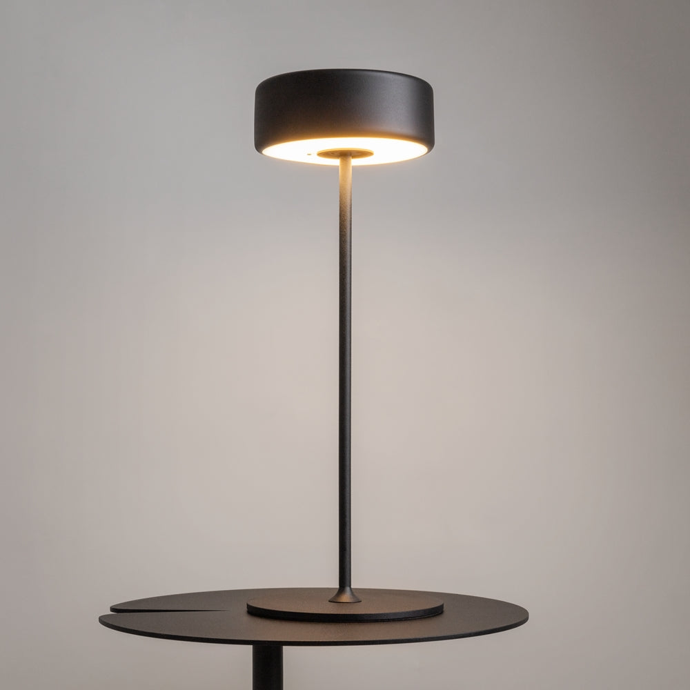 Maytoni AI Collaboration LED – przenośna lampa stołowa