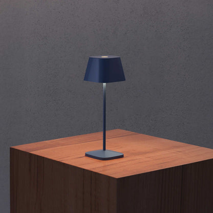 VK Light Opos LED – przenośna lampa stołowa IP65 o prostokątnym kształcie